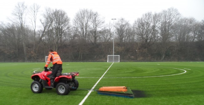 Pitch Maintenance Equipment in Frogs' Green